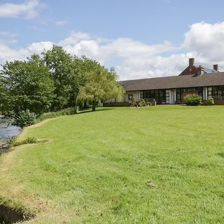 Jubilee Three Bedroom House Pet Free