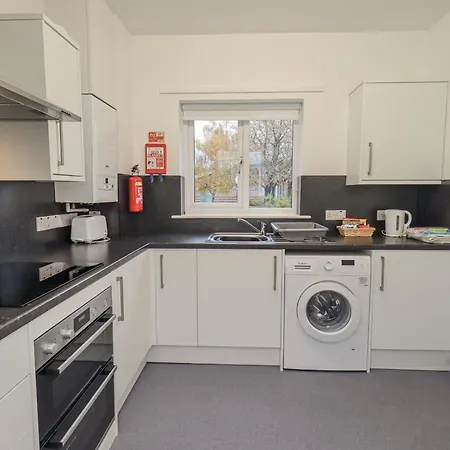 Jubilee Three Bedroom House Pet Free פנרית'