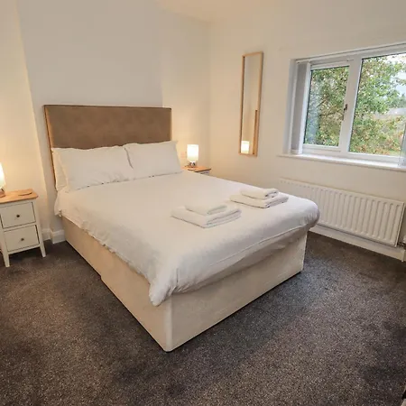 Jubilee Three Bedroom House Pet Free *