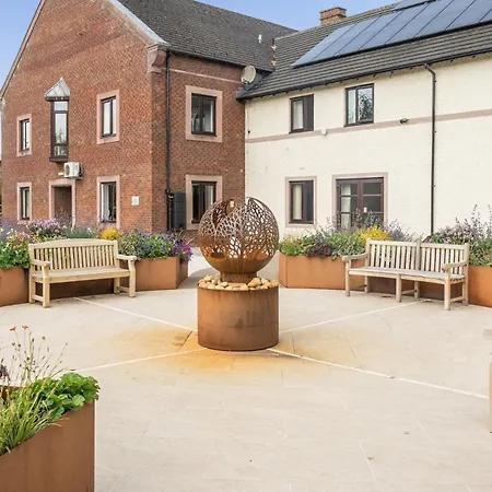 Jubilee Three Bedroom House Pet Free