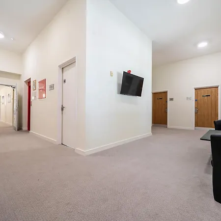 Jubilee Three Bedroom House Pet Free